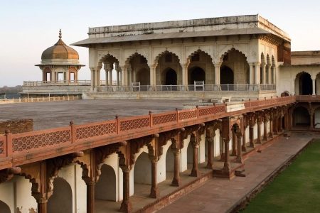 Day Trip to Agra and Taj Mahal by Train